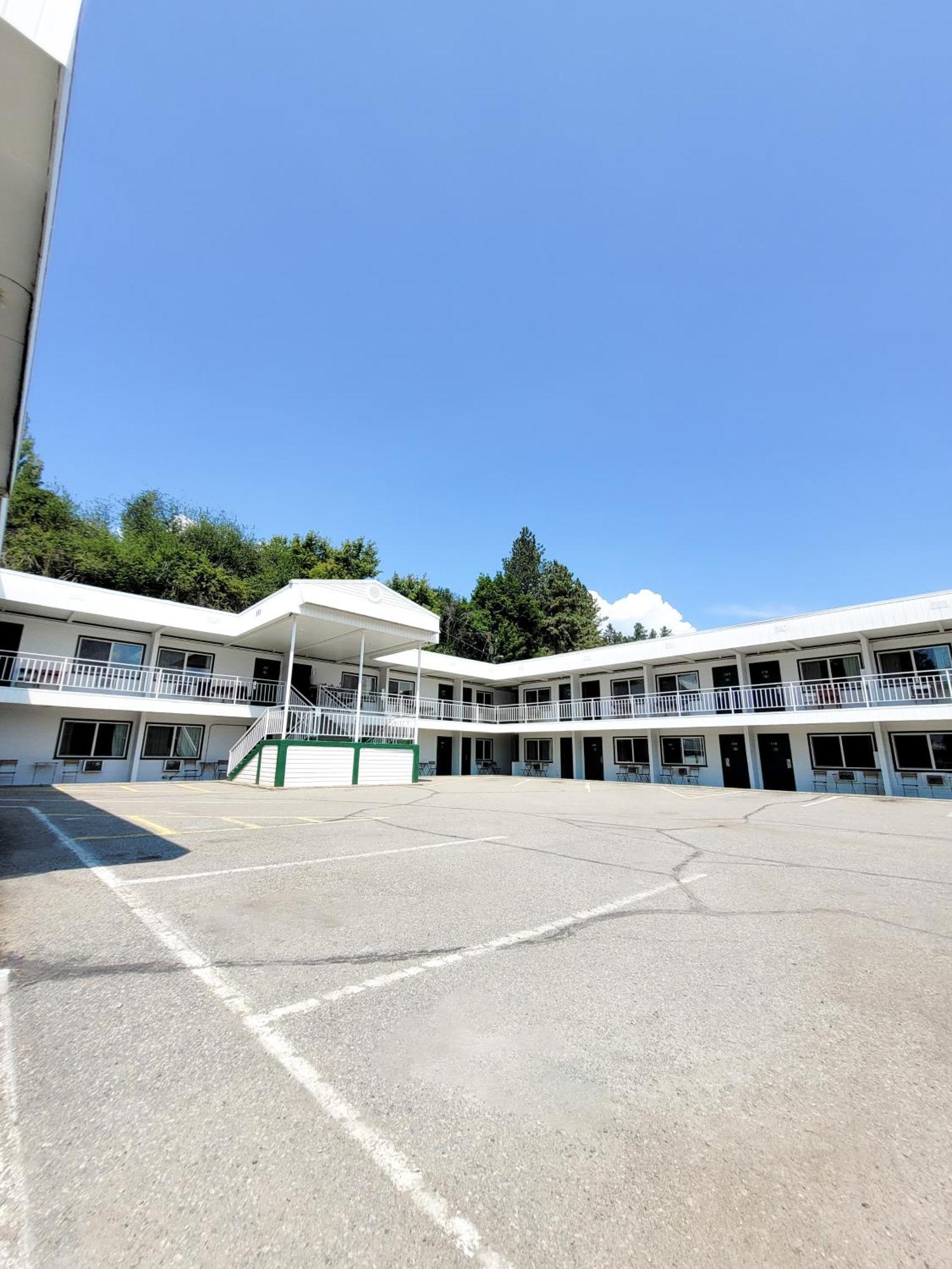 The Villager Inn Princeton Motel 외부 사진
