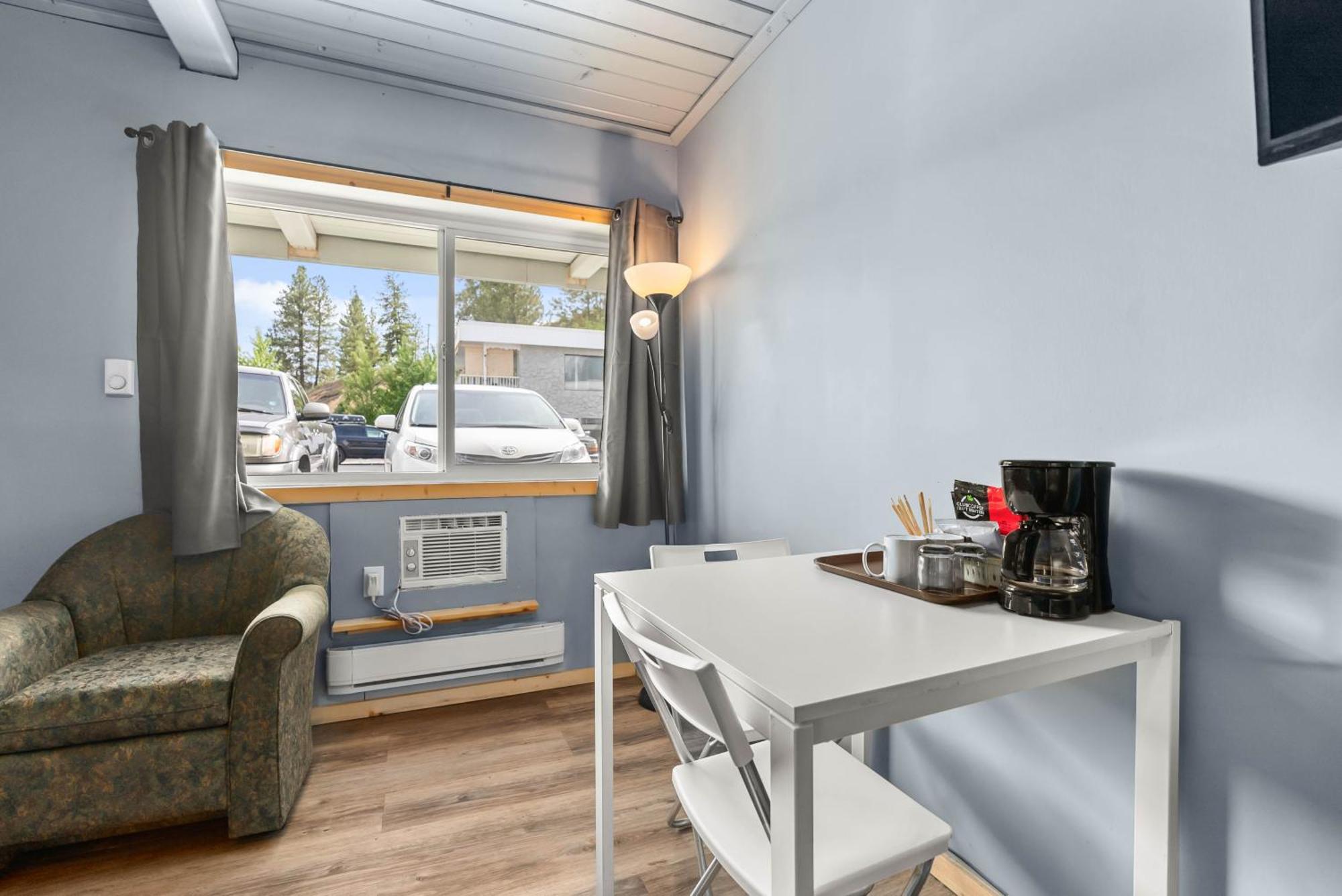 The Villager Inn Princeton Motel 외부 사진