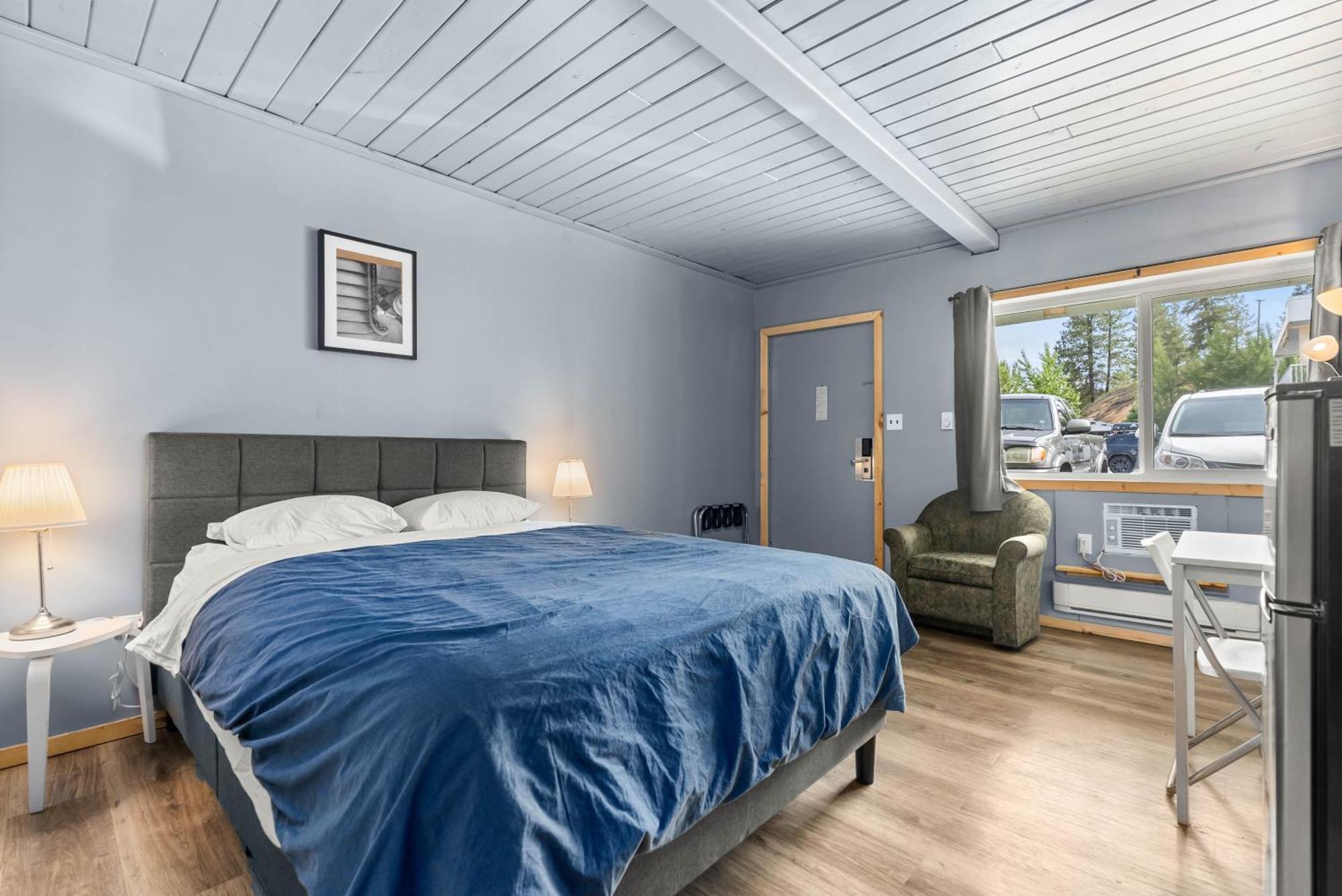 The Villager Inn Princeton Motel 외부 사진