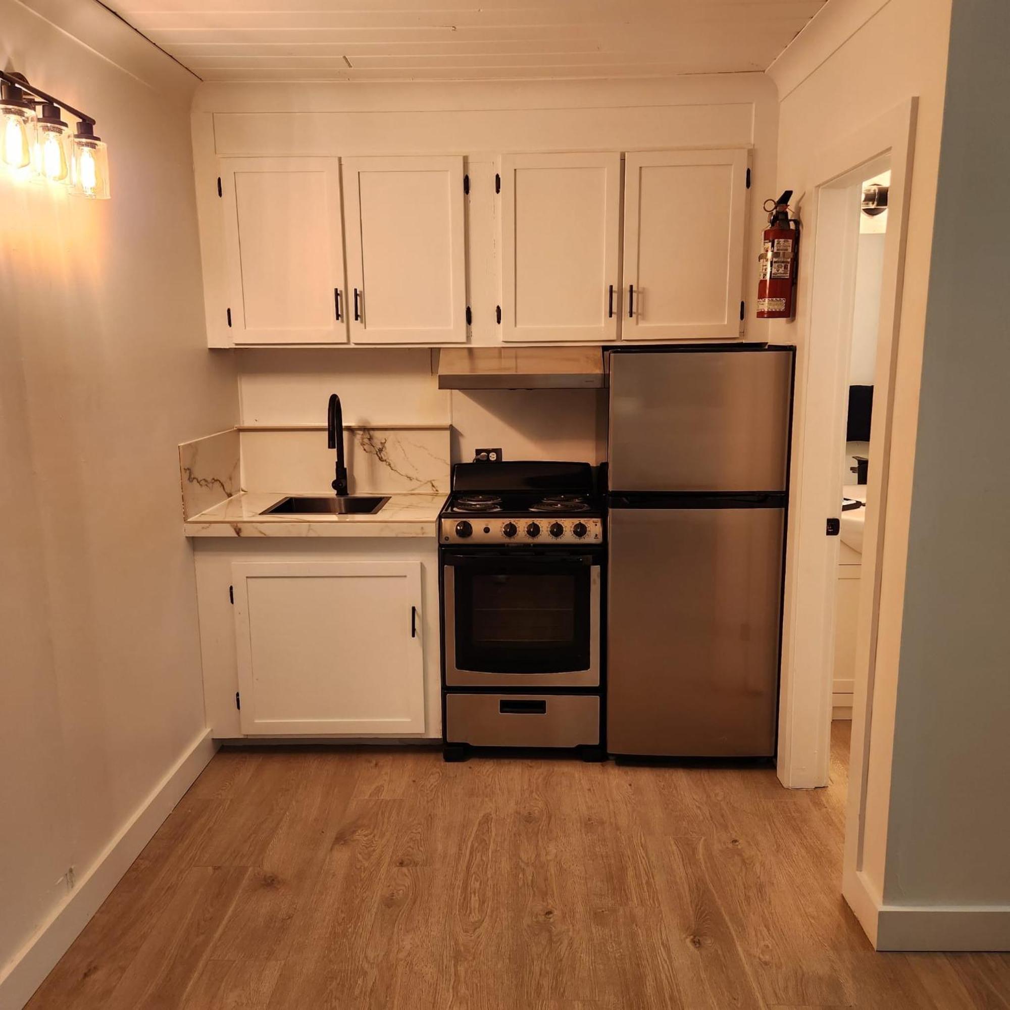 The Villager Inn Princeton Motel 외부 사진